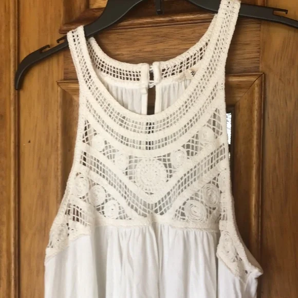 POL Lace Bib Tunic Top - Picture 7 of 9